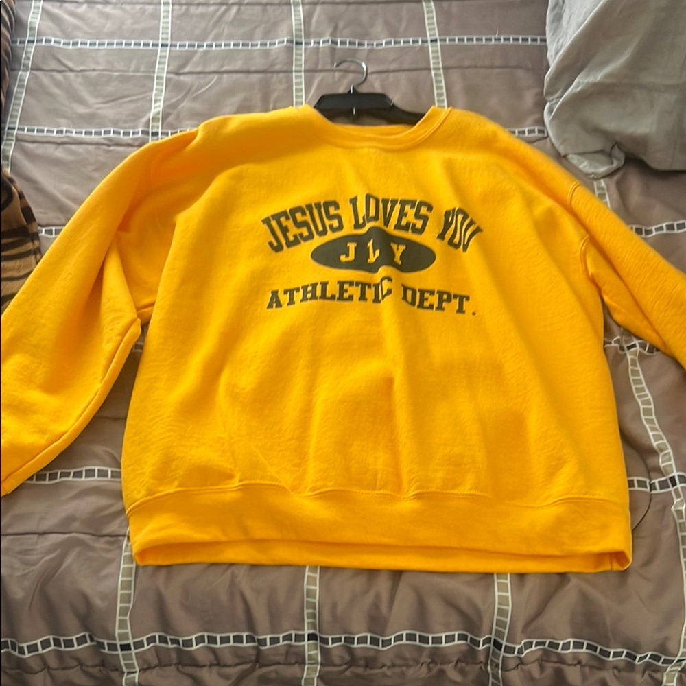Vibrant Yellow Crewneck Sweater with Ribbed Cuffs